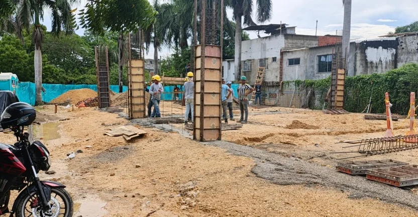 Elementos en concreto en ejecución en una imagen publicada por GSI de Villa Grande